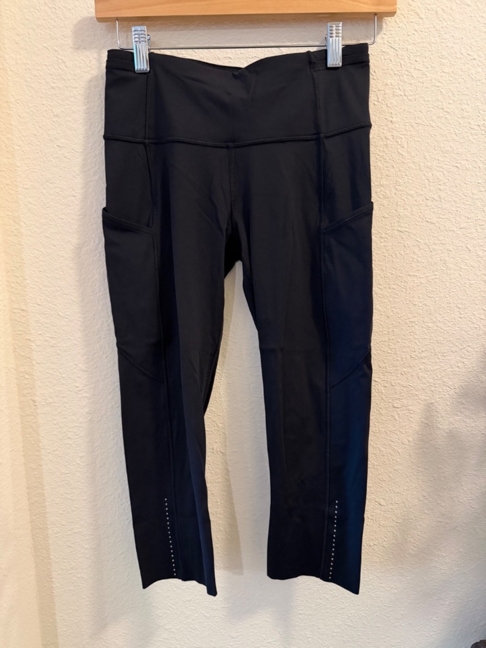 💎 Lululemon Fast and Free High-Rise Cropped Leggings 19" - Black (Size 6) ✨ - Picture 3 of 8